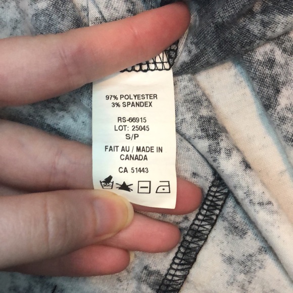 Cute Black and White Tank Top - Picture 3 of 4